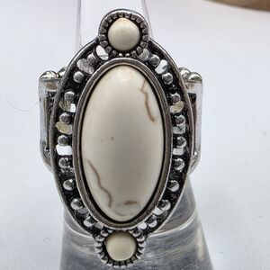 Paparazzi Silver and Cream Statement Ring (720)